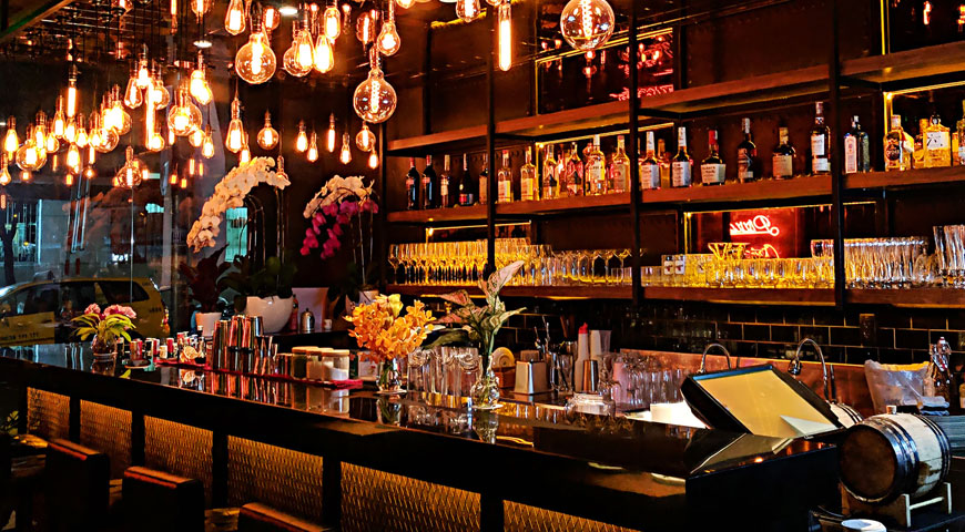 The Importance of Making Bar Reservations